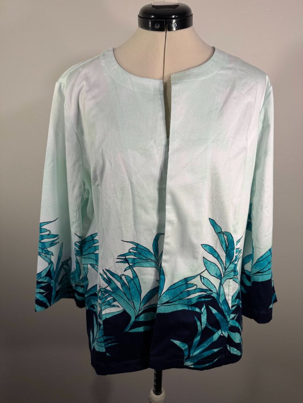 Chico’s Size 2 Satin Sky Crowned Crane Peacock Print Open Front Jacket
